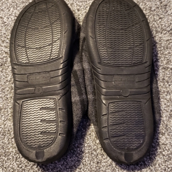 Flannel slippers - Picture 2 of 2